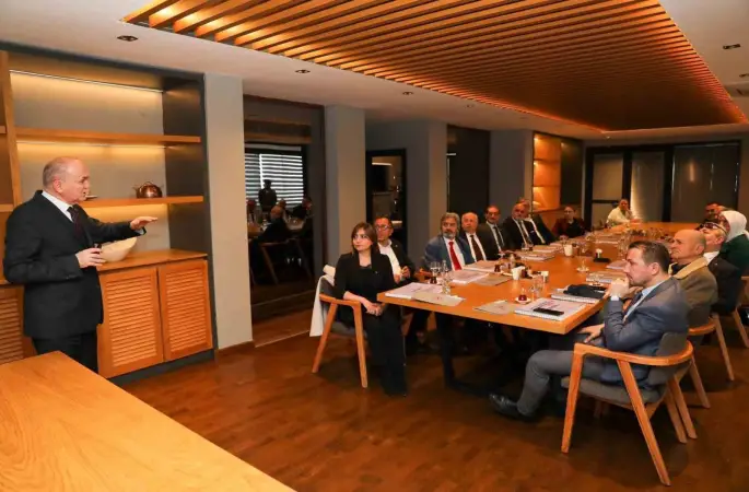 Başkan Özlü siyasi parti il başkanlarına yatırımları anlattı
