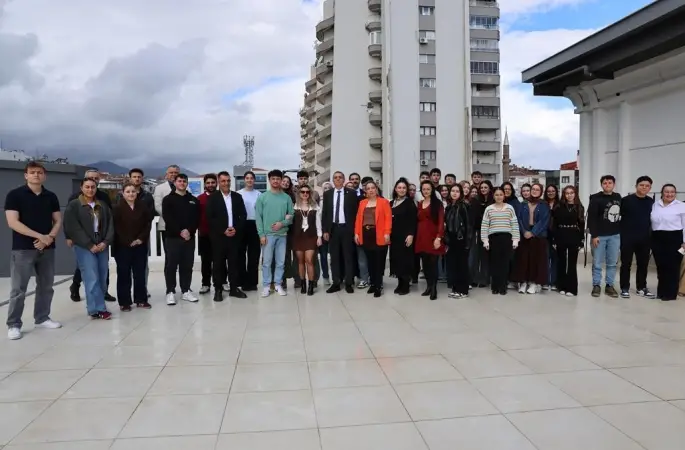 Başkan Şimşek, YKS’ye hazırlanan gençlerle kahvaltıda buluştu
