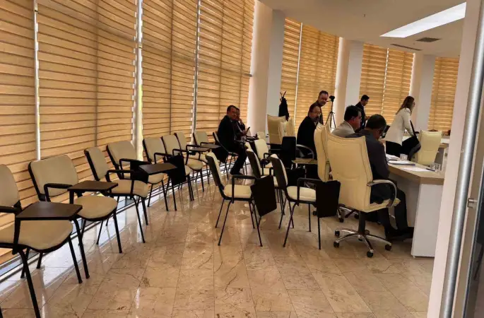 Başkan Subaşı Meclise katılmayınca bazı başkan yardımcılıları ve birim müdürleri koltukları boş kaldı
