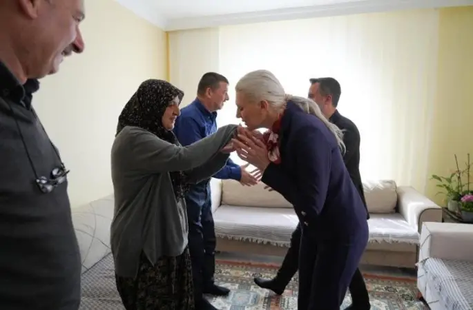 Başkan Subaşı, şehit ailesini ziyaret etti
