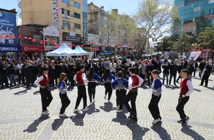Başkanı Mehmet Ertaş Vanlıların kurtuluş coşkusuna ortak oldu
