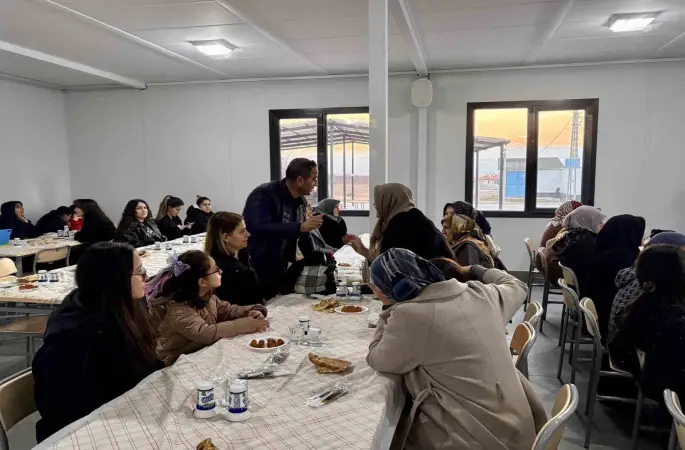 Başkanı Ulutaş, iftarda vatandaşlarla bir araya geldi
