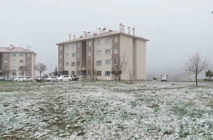 Başkentte kar ve karla karışık yağmur etkili oldu
