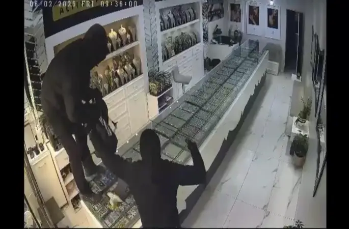 Batman’da 90 saniyede milyonluk kuyumcu soygunu kamerada
