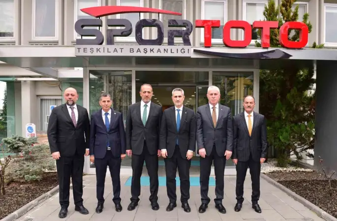 Bayburt’a futbol sahaları ile tenis kortu yapılacak

