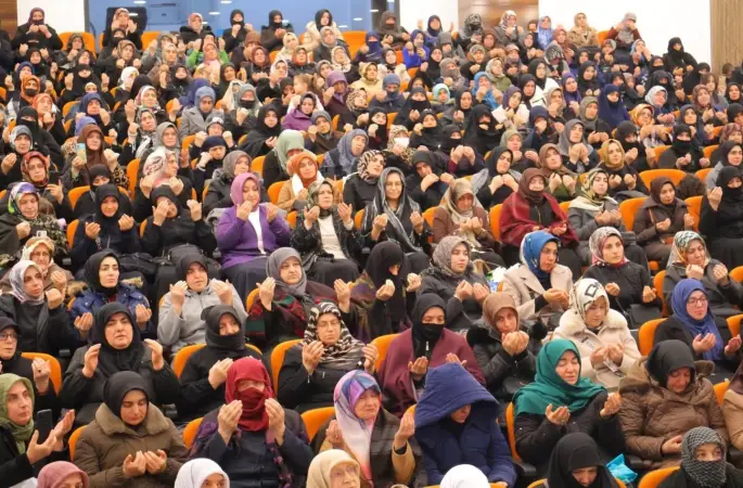 Bayburt’ta kadınlara yönelik Kadir Gecesi programı düzenlendi
