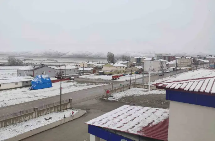 Bayburt’un köylerinde kar ve sis etkili oldu
