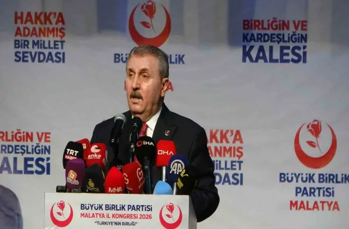 BBP Genel Başkanı Destici: "Deprem bölgeleri ayağa kalkıyor, devletimiz güçlüdür"
