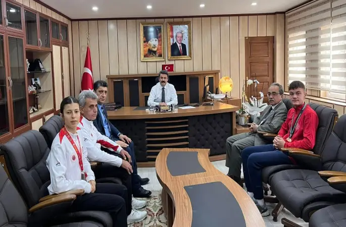 Besnili şampiyon sporculardan Kaymakam Aslan’a ziyaret
