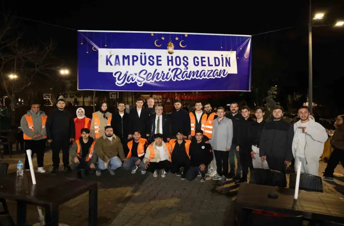 BEUN’da Rektör Özölçer öğrencilerle iftar sofrasında buluştu
