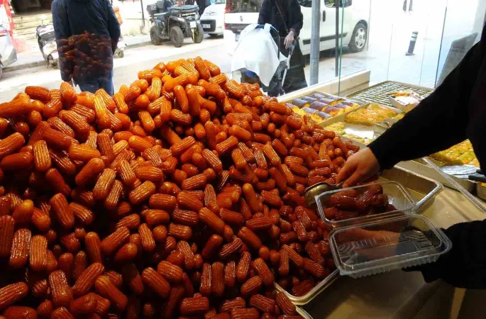 Bilecik halkı Ramazan ayında tercih ettiği tatlı tulumba oldu
