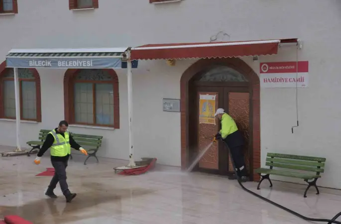 Bilecik’te camiler ilk teravih namazına hazır
