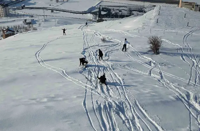 Bitlis’te adrenalin tutkusu tehlikeye davetiye çıkardı
