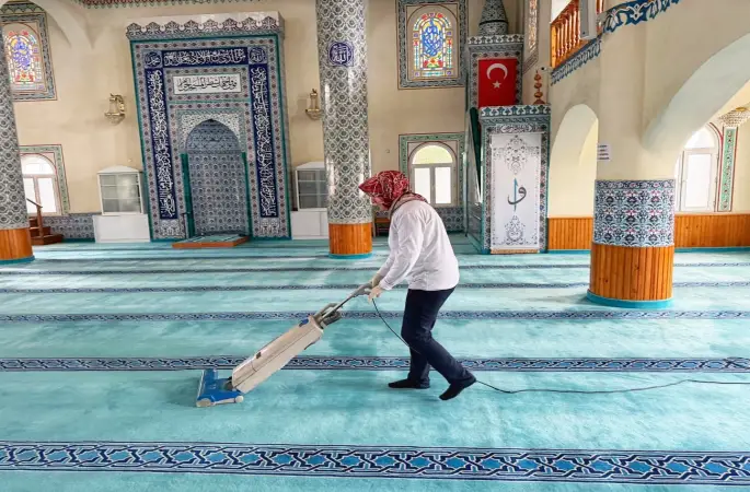 Bodrum camilerinde Ramazan temizliği
