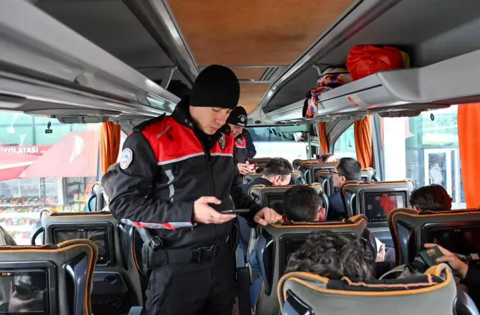 Bolu’da düzensiz göçle mücadele aralıksız sürüyor
