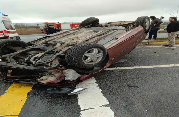 Bolu’da kontrolden çıkan otomobil takla attı: 1 yaralı
