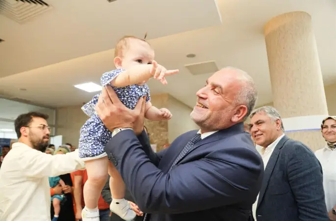 Bu ilçede çocuk sahibi olan ailelere 6 bin TL nakdi destek
