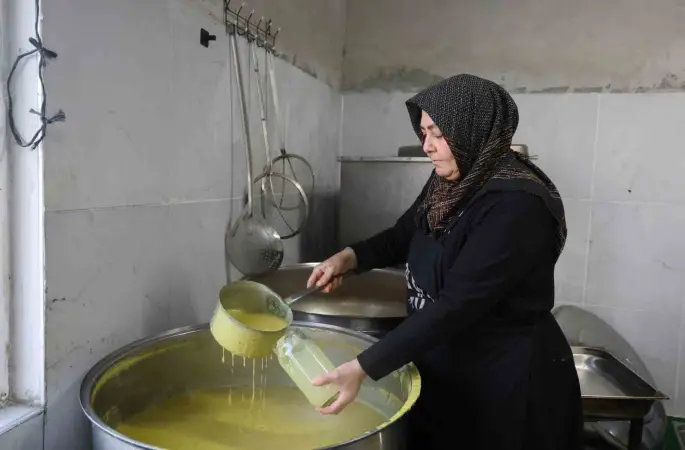 Bu köyde iftar vakti evlerde yemek pişirmek yasaklandı
