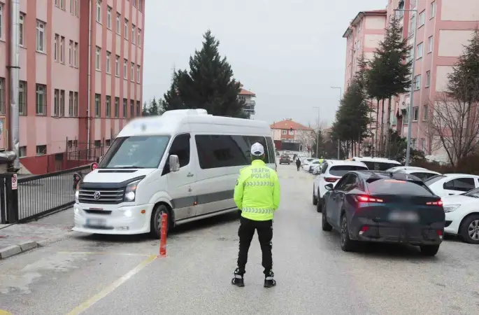 Burdur’da okul çevreleri ve servis araçlarına yönelik denetim
