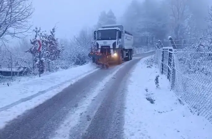 Bursa Büyükşehir’den kar mesaisi
