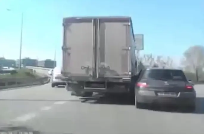 Bursa’da aynı noktada peş peşe kazalar
