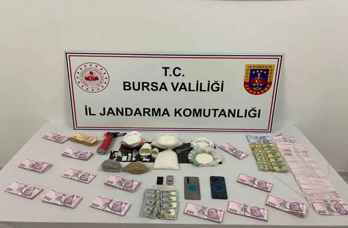 Bursa’da dev uyuşturucu operasyonu, kilolarca madde ele geçirildi 2 kişi tutuklandı
