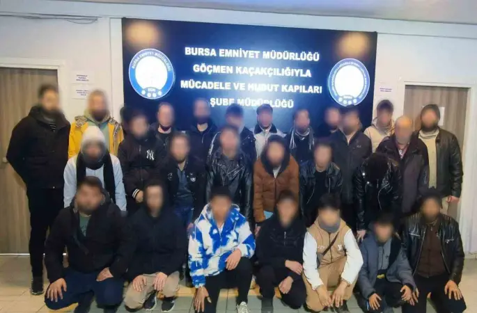 Bursa’da göçmen kaçakçılığına darbe: 29 yabancı uyruklu şahıs yakalandı
