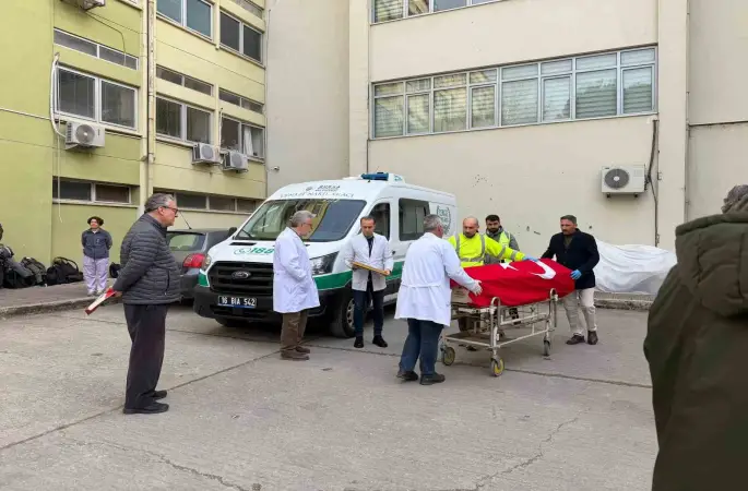 Bursa’da kadavraya vefa töreni: 6 yıl tıp eğitimine katkı sağladı, ailesine teslim edildi
