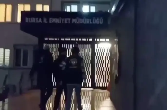 Bursa’da kuyumcuya silahlı yağma girişiminin şüphelisi yakalandı
