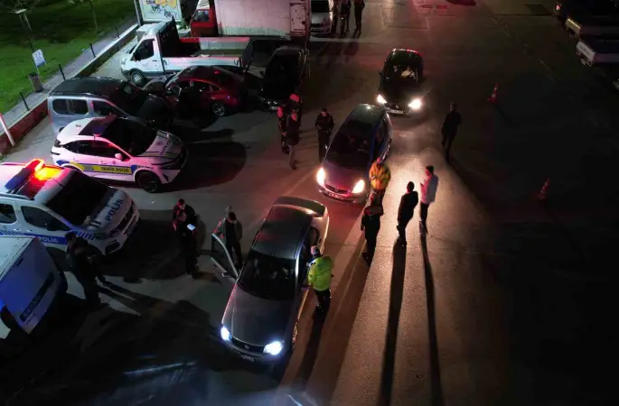 Bursa’da piyasacılara polis baskını
