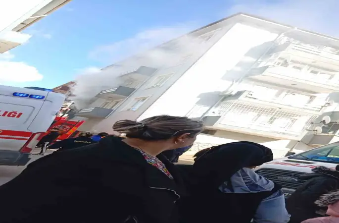 Bursa’da yangın faciası...Yatalak adam alev kapanında kaldı
