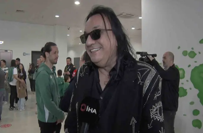 Bursaspor’a Gökhan Kırdar’dan özel beste sözü
