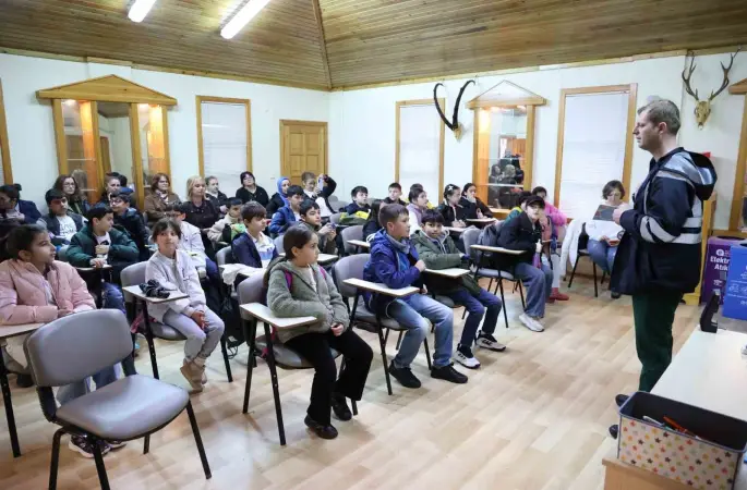 Büyükşehir Belediyesi çocuklara suyun önemini anlatıyor
