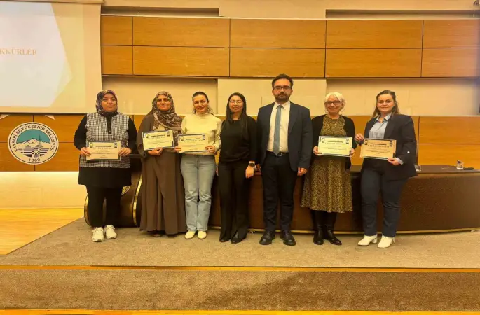 Büyükşehir, organik tarım eğitimi alan kursiyerlere sertifikalarını verdi
