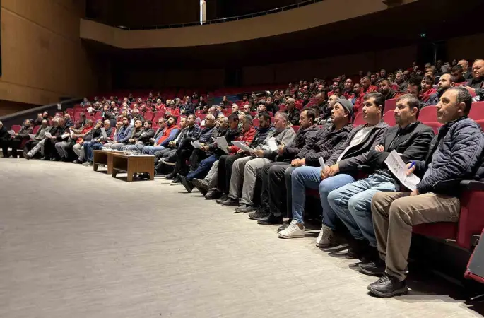 Büyükşehir’den saha personellerine iş sağlığı ve güvenliği eğitimi
