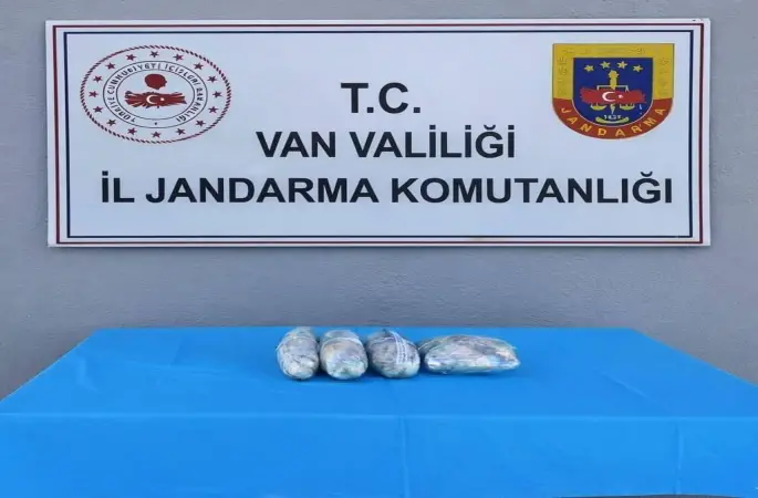 Çaldıran’da 1 kilo 978 gram kubar esrar ele geçirildi
