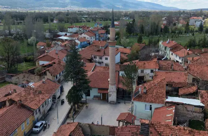 Caminin duvar boşluğundaki sır yüzyıllar sonra ortaya çıktı
