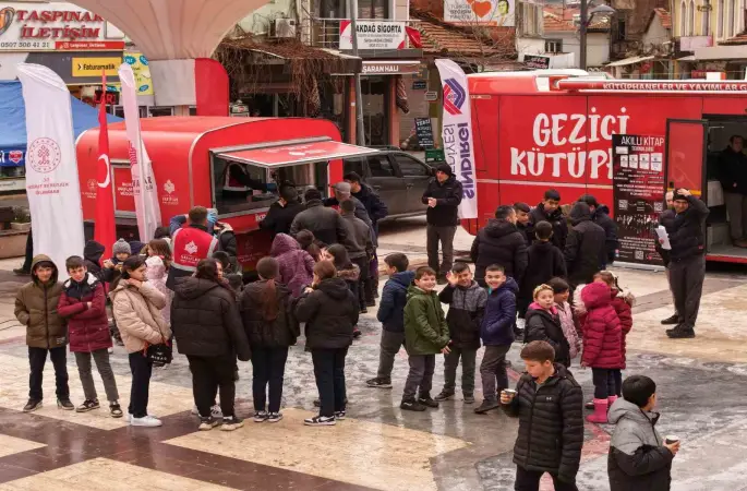 Çanakkale Savaşları Mobil Müzesi Sındırgı’da yoğun ilgi gördü
