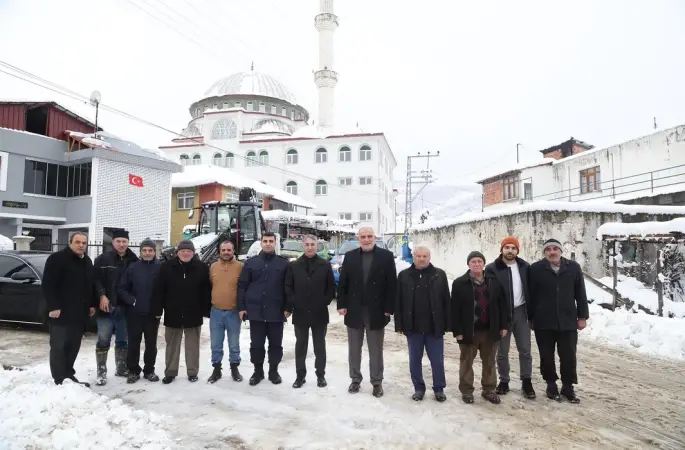 Canik’te kar mesaisi: Kaymakam Aydın ve Başkan Sandıkçı sahada
