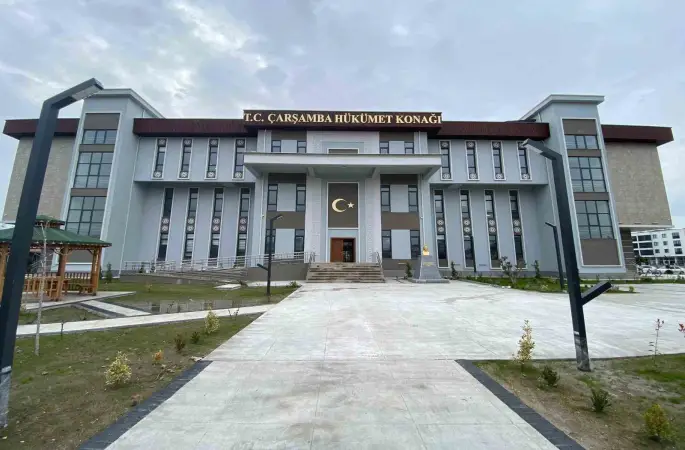 Çarşamba Hükümet Konağı tam kapasite hizmette
