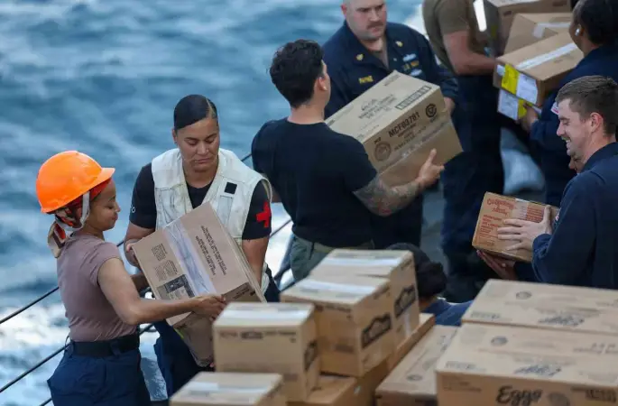 CENTCOM’dan ABD gemilerine ikmal paylaşımı
