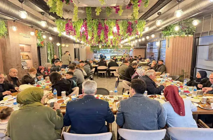 Çermik Kaymakamı Karataş, ilk iftar sofrasında şehit aileleri ile buluştu
