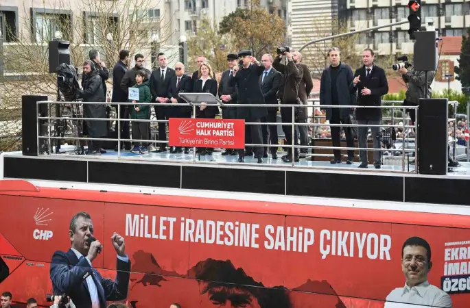 CHP Genel Başkanı Özel Kuşadası’nda
