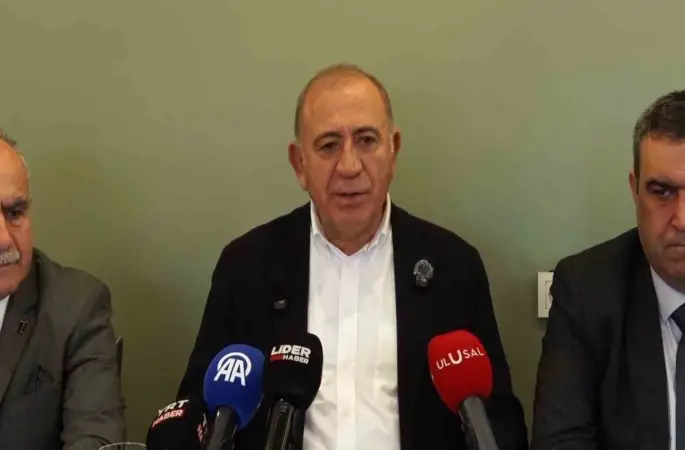 CHP’li Gürsel Tekin: "Seçim Kurulu’na soruyorum; bu mühür, karar defteri kimde. Bizde"
