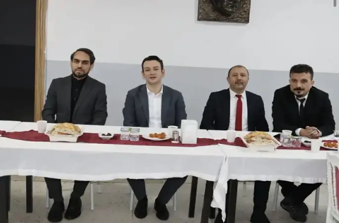 Çıldır Şehit Öğretmen Sezgin Yolcu Yatılı Bölge Ortaokulu’nda iftar buluşması
