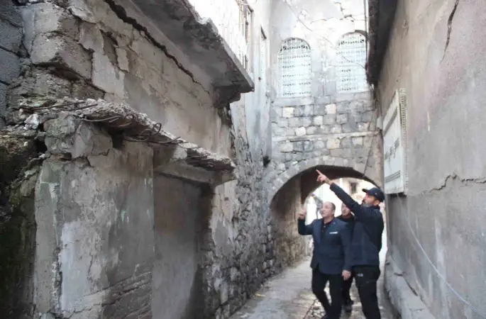 Cizre’de 200 yıllık tarihi kemerli ev yıkılma tehlikesiyle karşı karşıya
