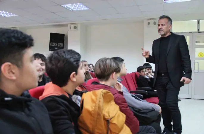 Cizre’de LGS adaylarına ’şafak’ desteği
