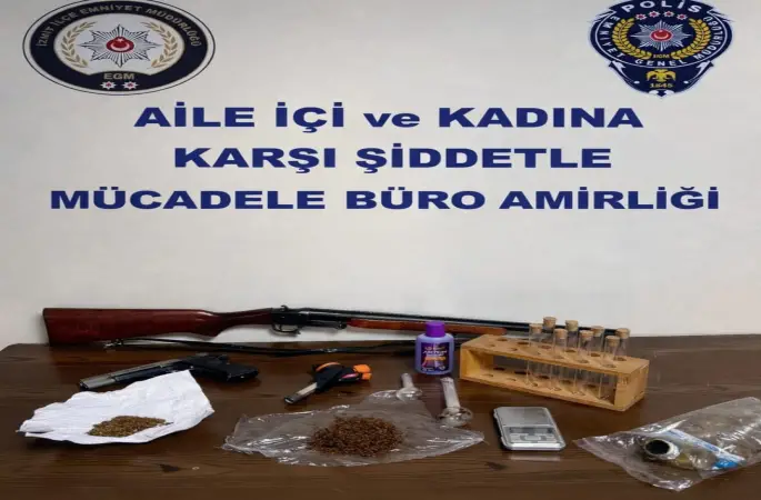 Çok sayıda suç kaydı bulunan şüphelinin evinden silah ve uyuşturucu çıktı
