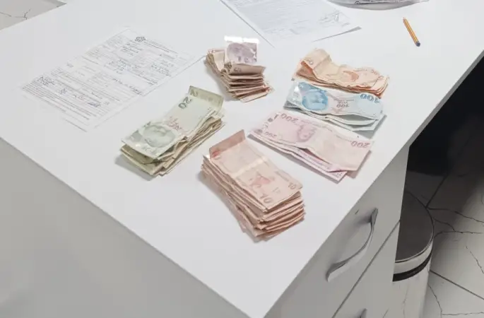 Cuma çıkışı dilencilere zabıta baskını: Üzerlerinden binlerce lira çıktı
