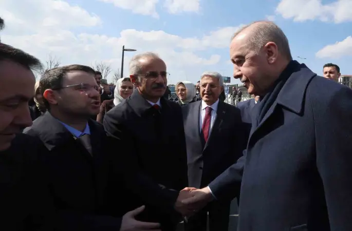 Cumhurbaşkanı Erdoğan: "Birileri bizi ruh köklerimizden koparmak istese de milli ve manevi kimliğimize sahip çıkmaya devam edeceğiz"
